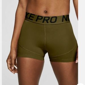 Nike pro 3” short